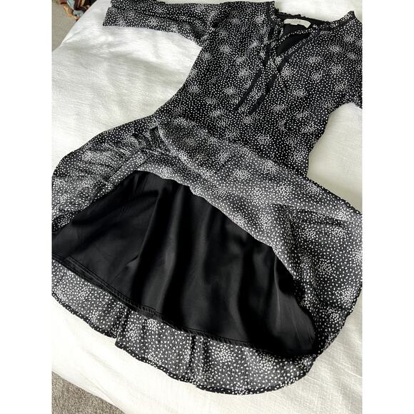 LOFT Women's Petit Mini Dress Long Sleeves Size 2P Black and White - Picture 11 of 11